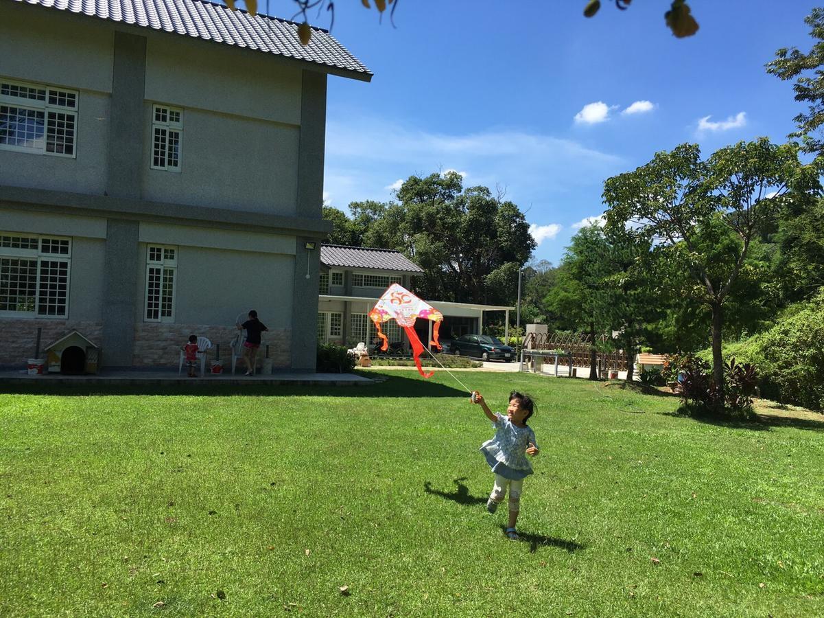 Fanny Manor B&B Emei Bagian luar foto